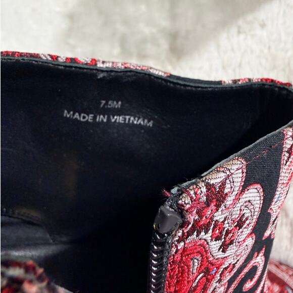 Kate Spade NY Holly Boot Russet Multi Brocade Size 7.5M New in Box Red/Blk - Picture 7 of 11